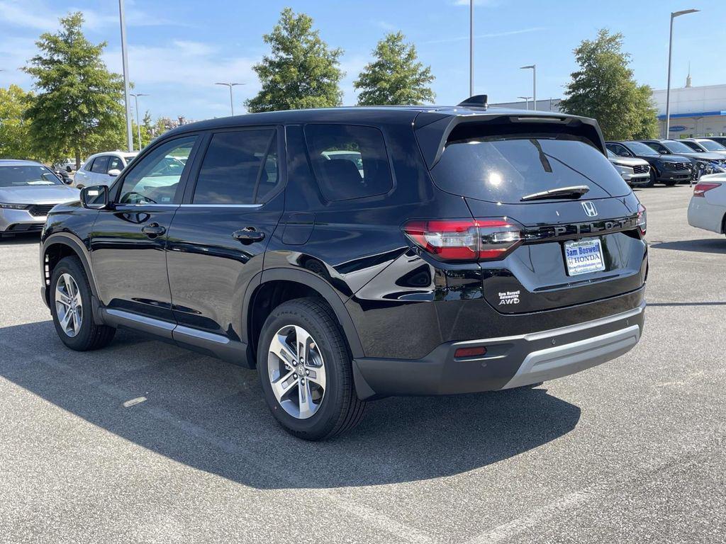 new 2025 Honda Pilot car, priced at $46,345