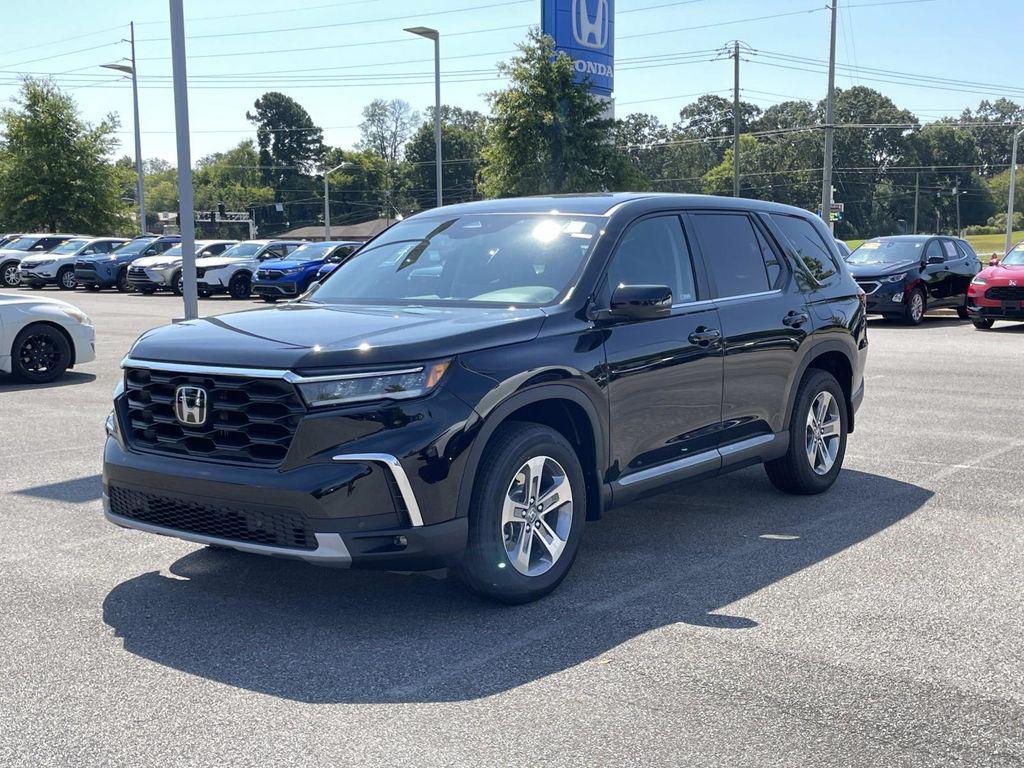 new 2025 Honda Pilot car, priced at $46,345
