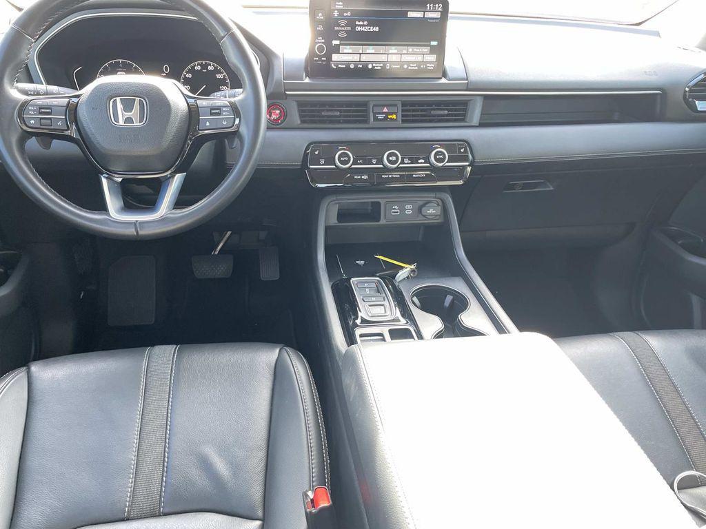 used 2023 Honda Pilot car, priced at $34,000