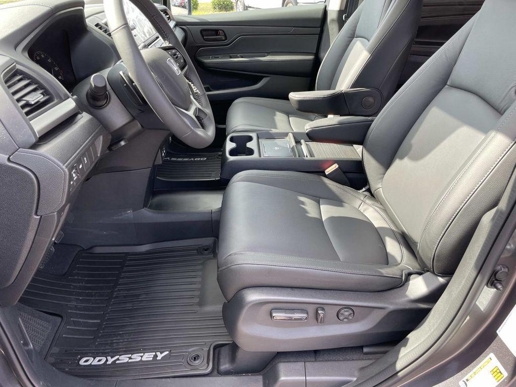 new 2026 Honda Odyssey car, priced at $43,540