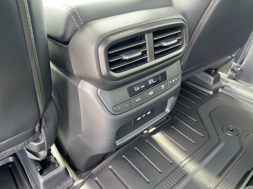 new 2025 Honda Pilot car, priced at $46,345