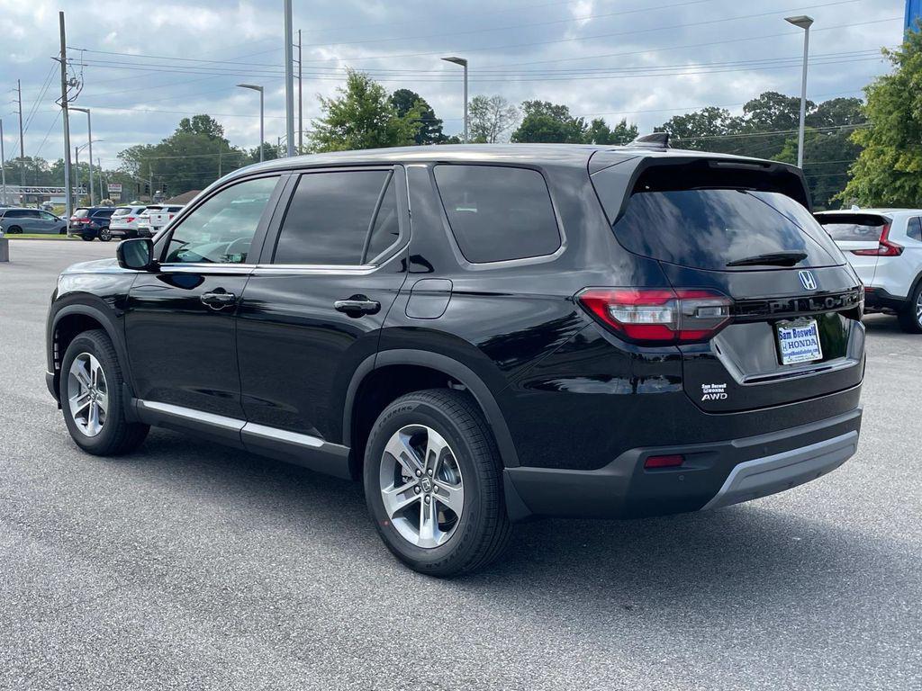 new 2025 Honda Pilot car, priced at $46,345