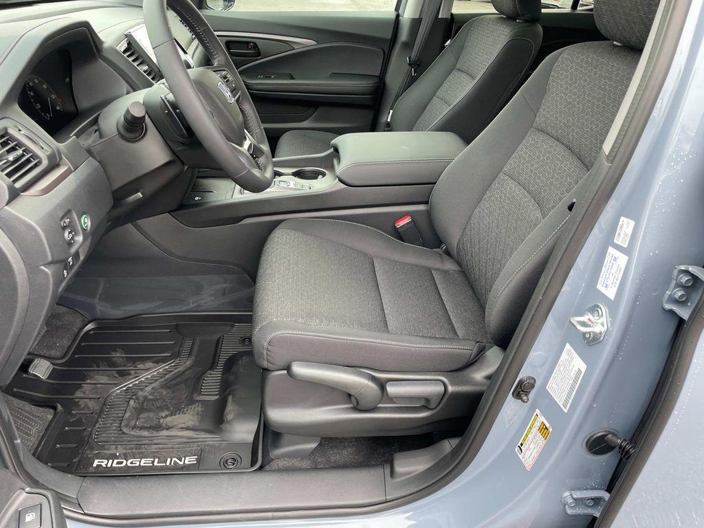 new 2025 Honda Ridgeline car, priced at $41,250