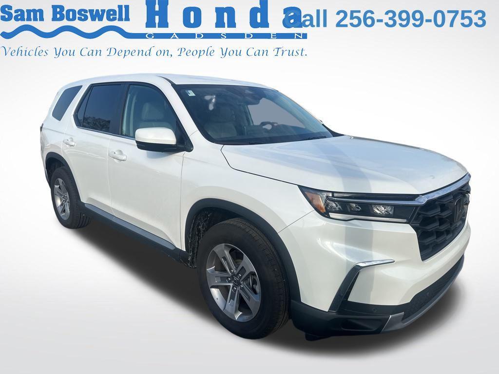 used 2025 Honda Pilot car, priced at $43,000