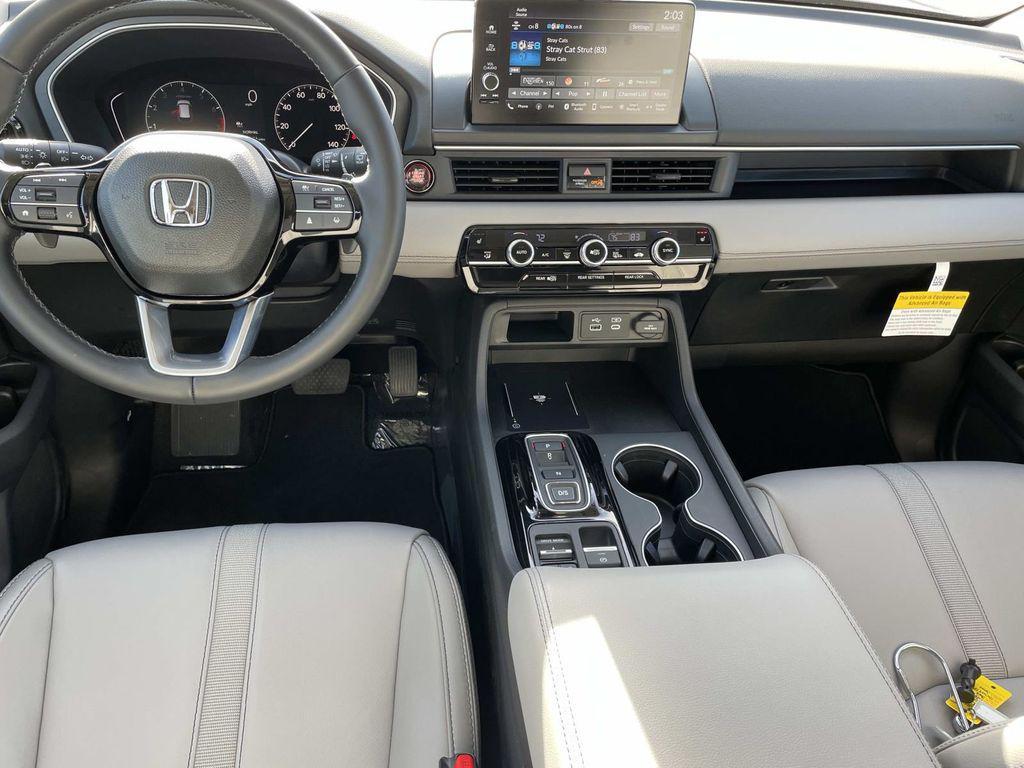 used 2025 Honda Pilot car, priced at $42,452