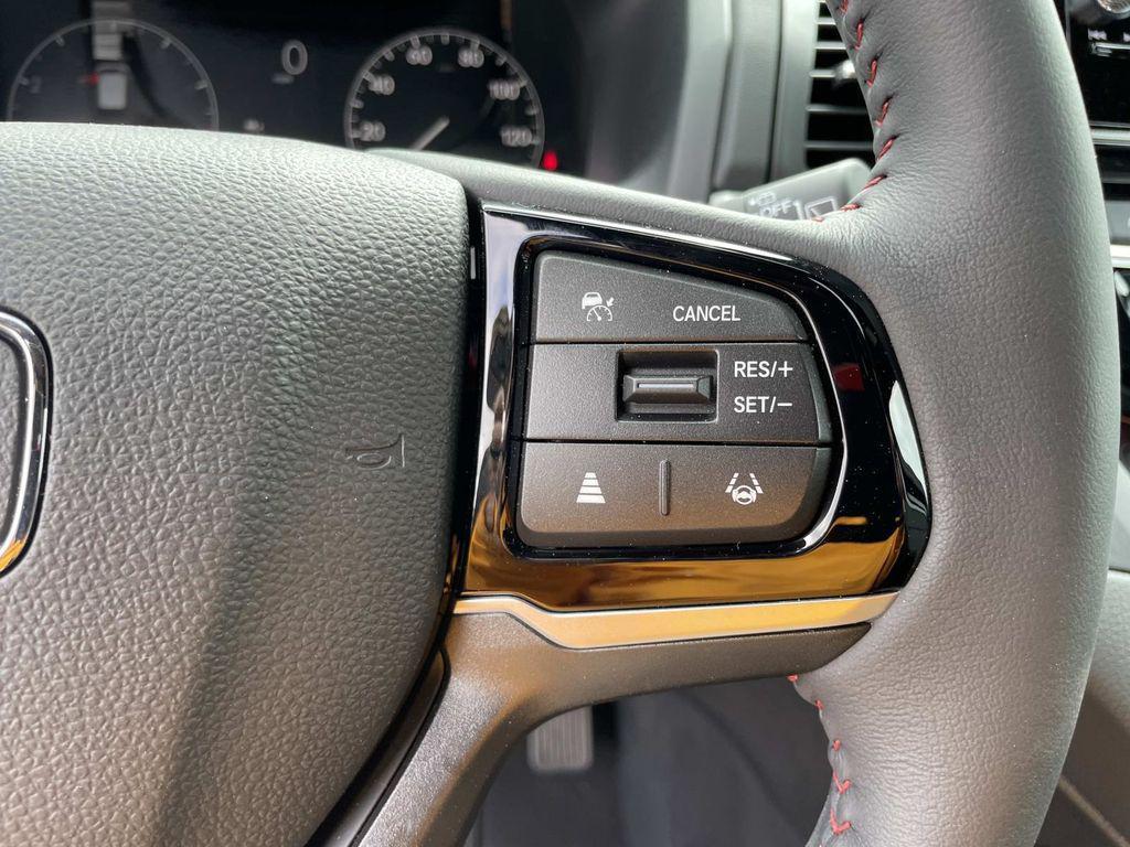 used 2026 Honda Odyssey car, priced at $40,900