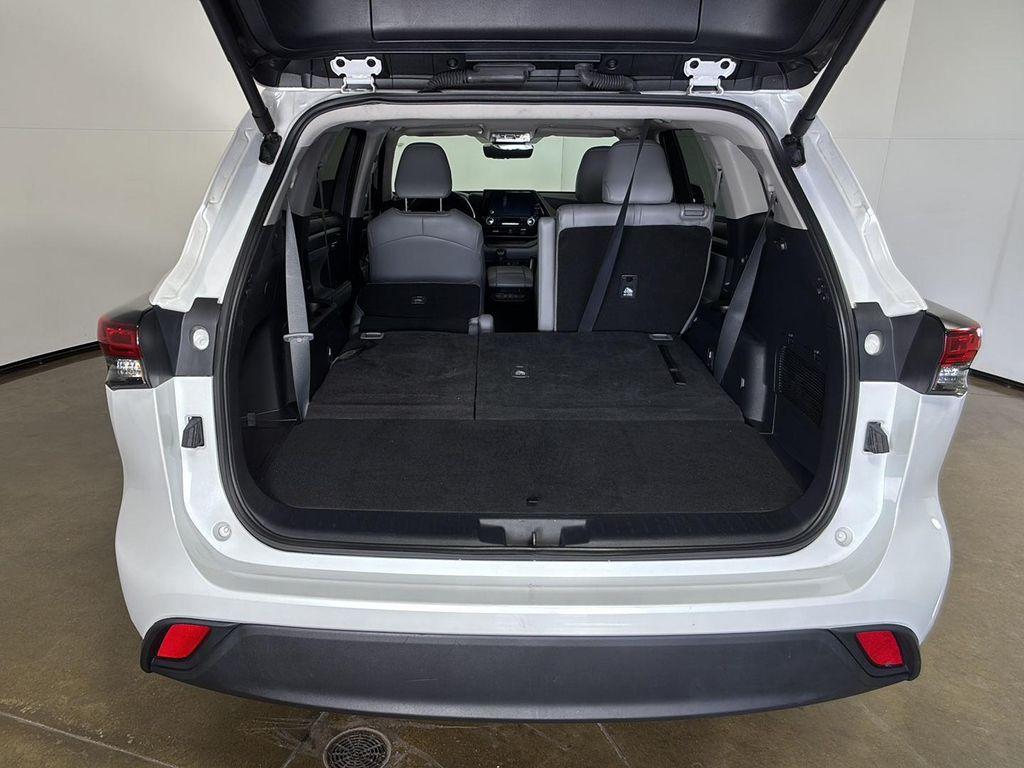 used 2024 Toyota Highlander car, priced at $40,000