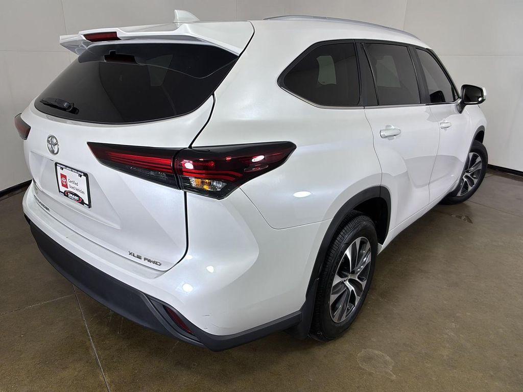 used 2024 Toyota Highlander car, priced at $40,000