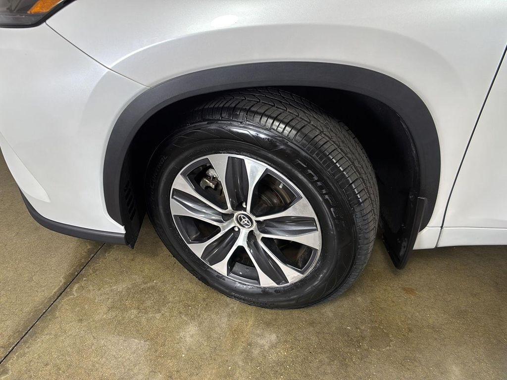 used 2024 Toyota Highlander car, priced at $40,000