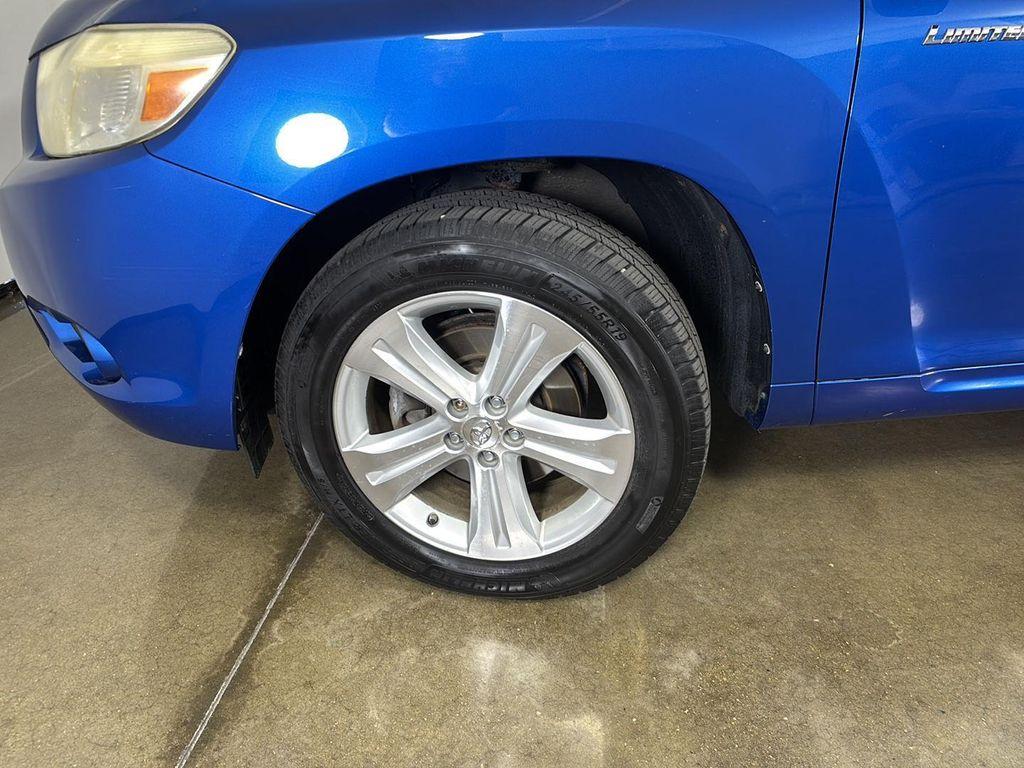 used 2008 Toyota Highlander car, priced at $15,000