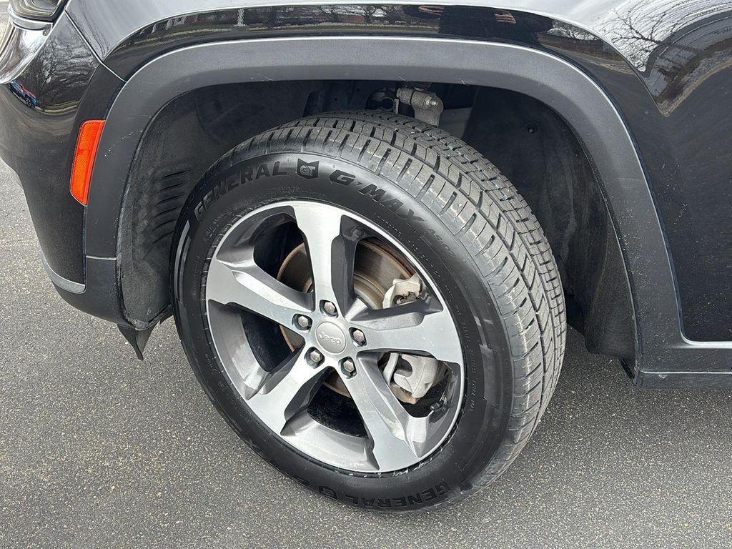 used 2023 Jeep Grand Cherokee L car, priced at $27,998