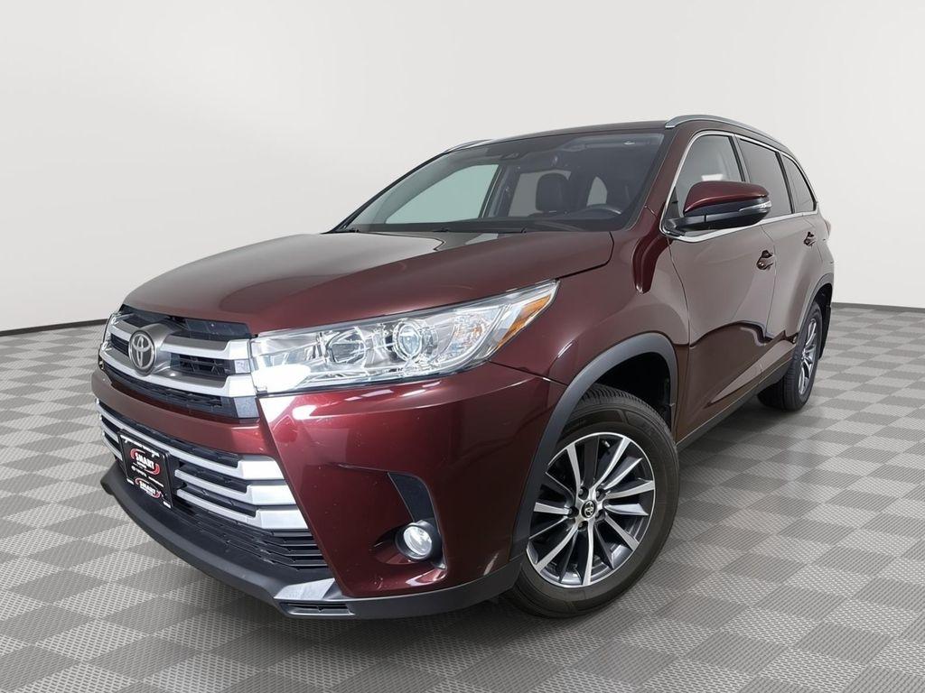 used 2019 Toyota Highlander car, priced at $27,997