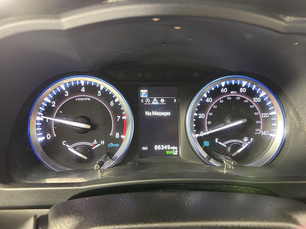 used 2019 Toyota Highlander car, priced at $27,997