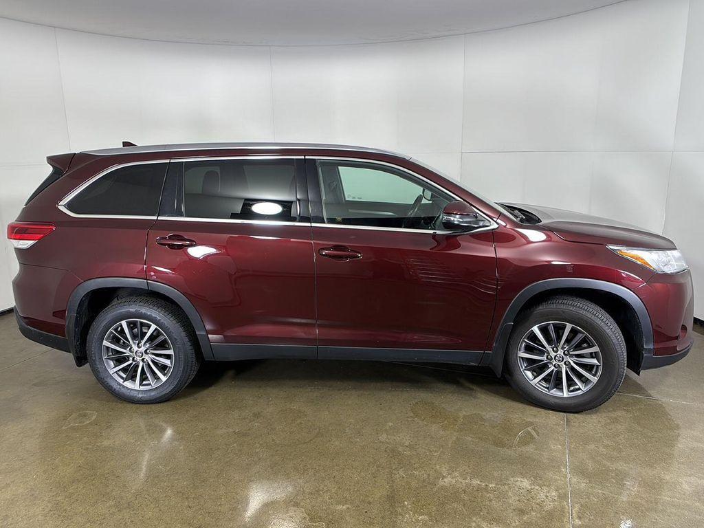 used 2019 Toyota Highlander car, priced at $27,997