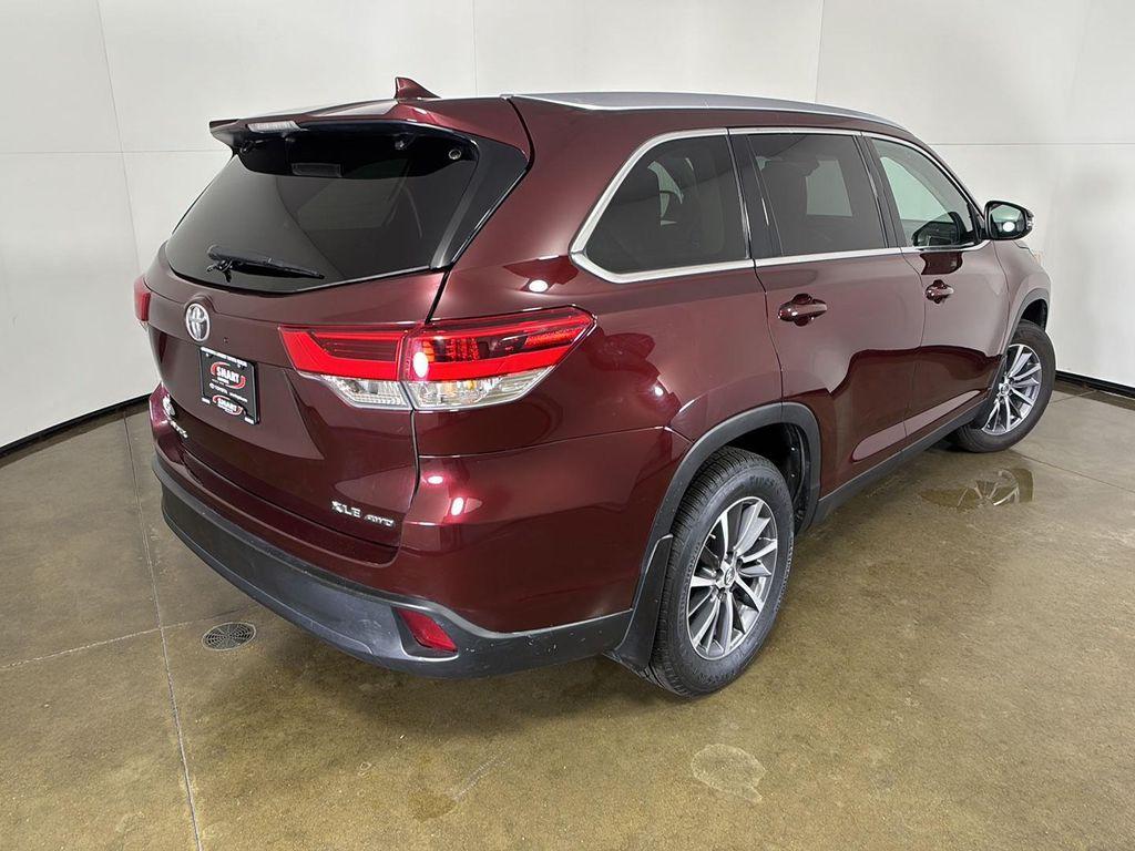 used 2019 Toyota Highlander car, priced at $27,997