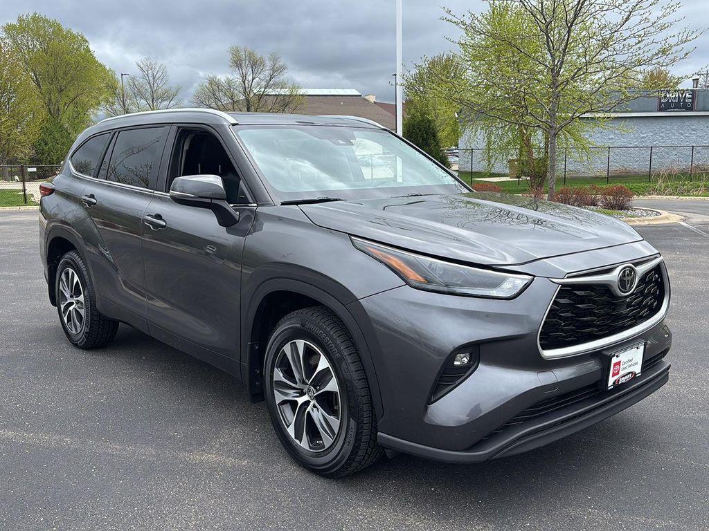 used 2023 Toyota Highlander car, priced at $37,996