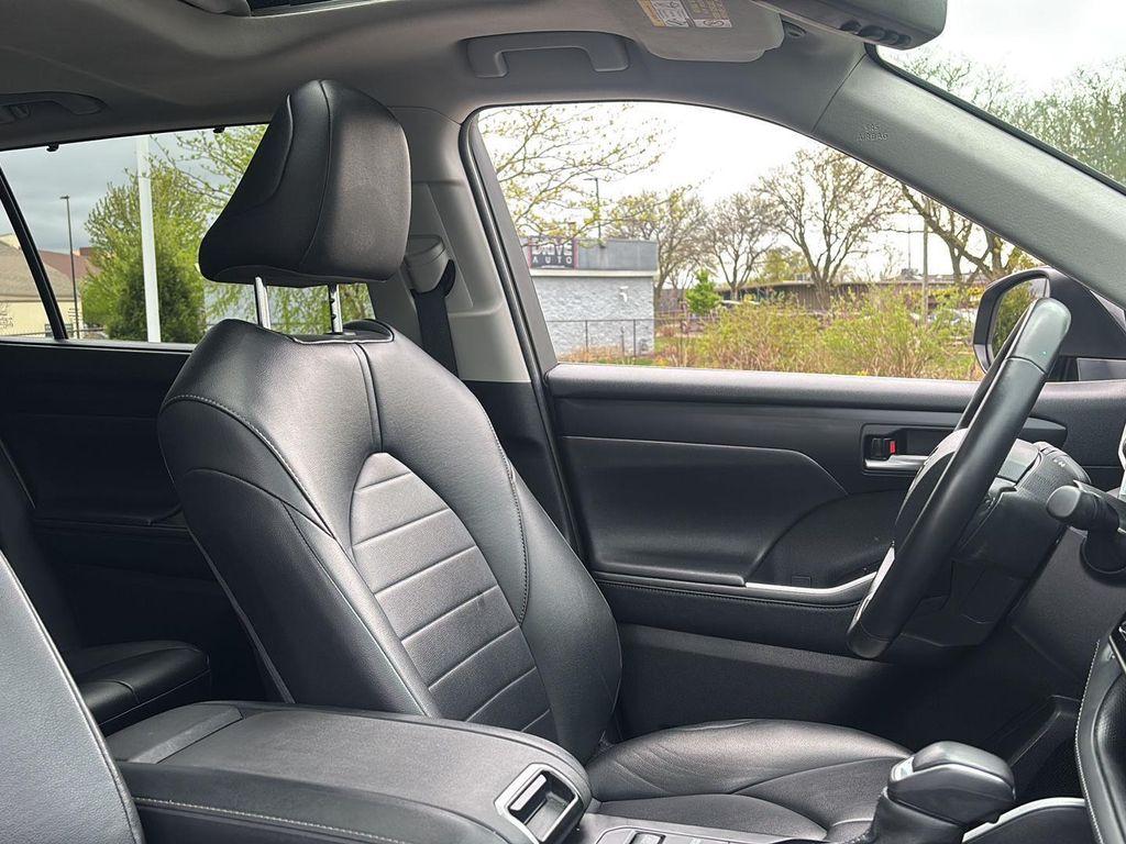 used 2023 Toyota Highlander car, priced at $37,996