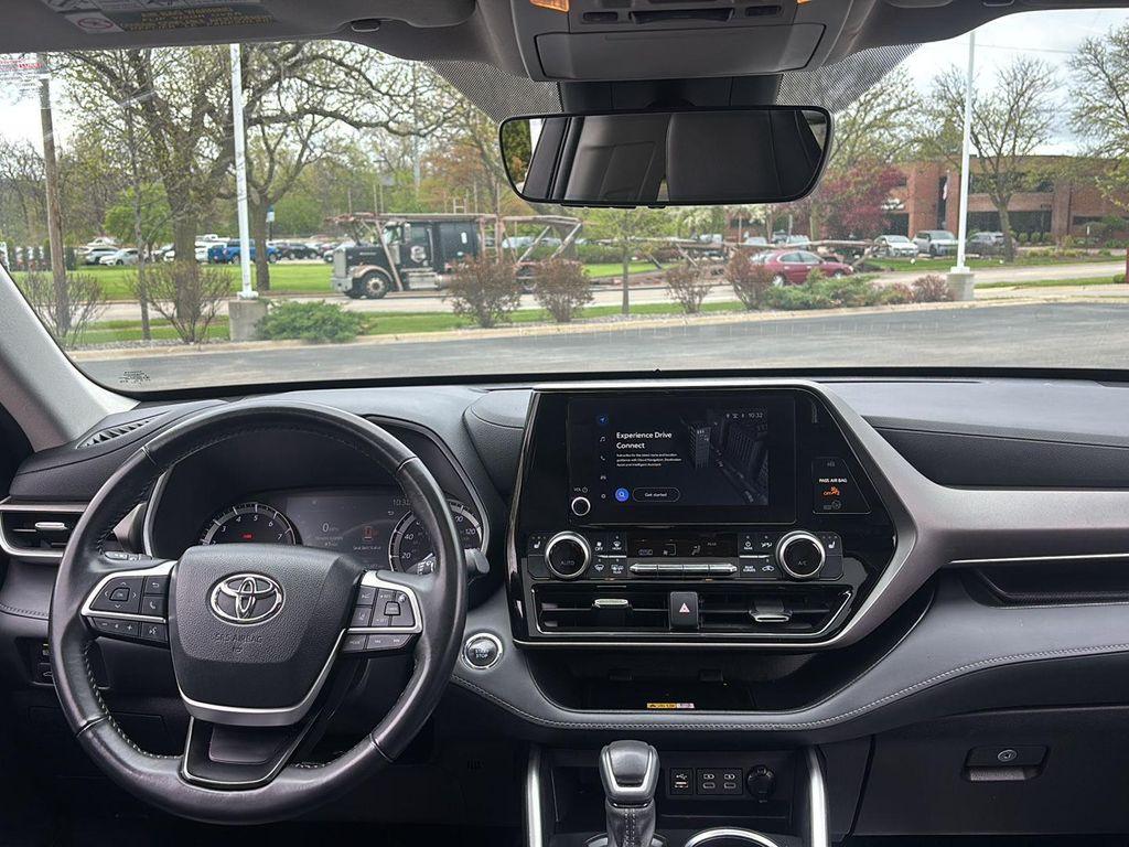 used 2023 Toyota Highlander car, priced at $37,996