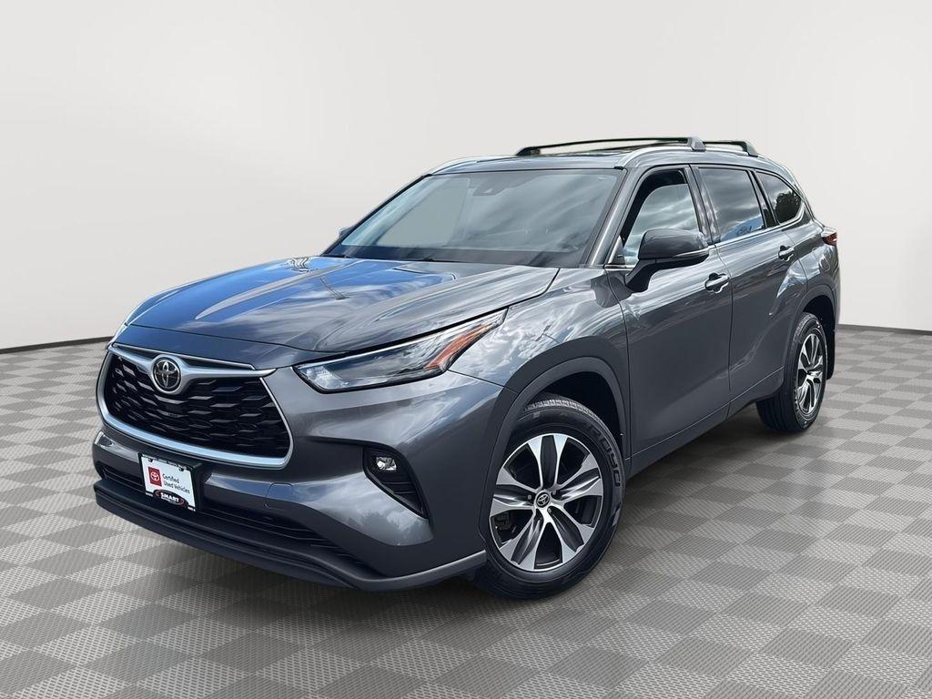 used 2022 Toyota Highlander car, priced at $40,000