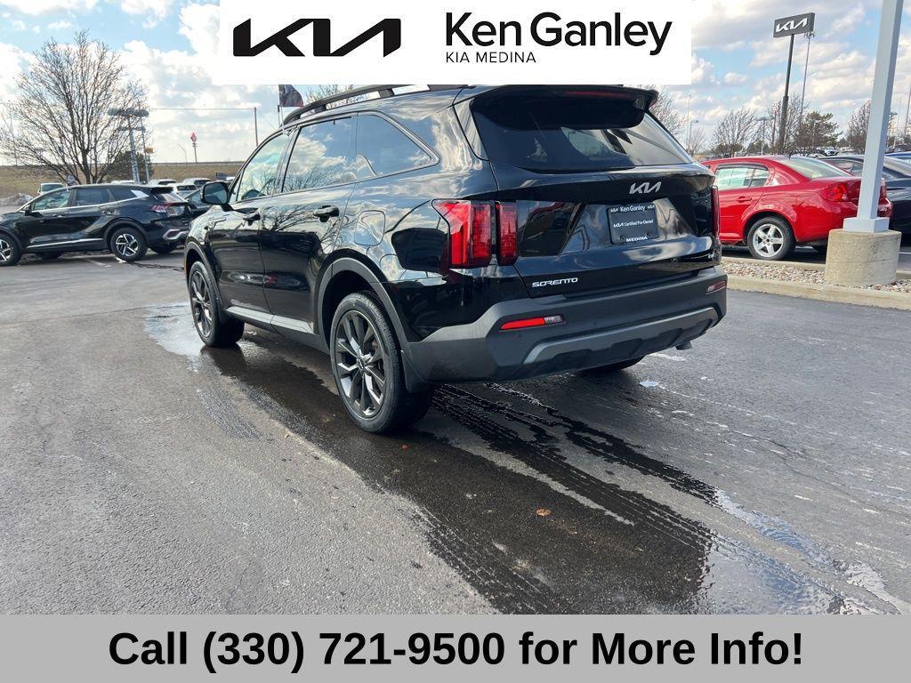 used 2023 Kia Sorento car, priced at $28,400