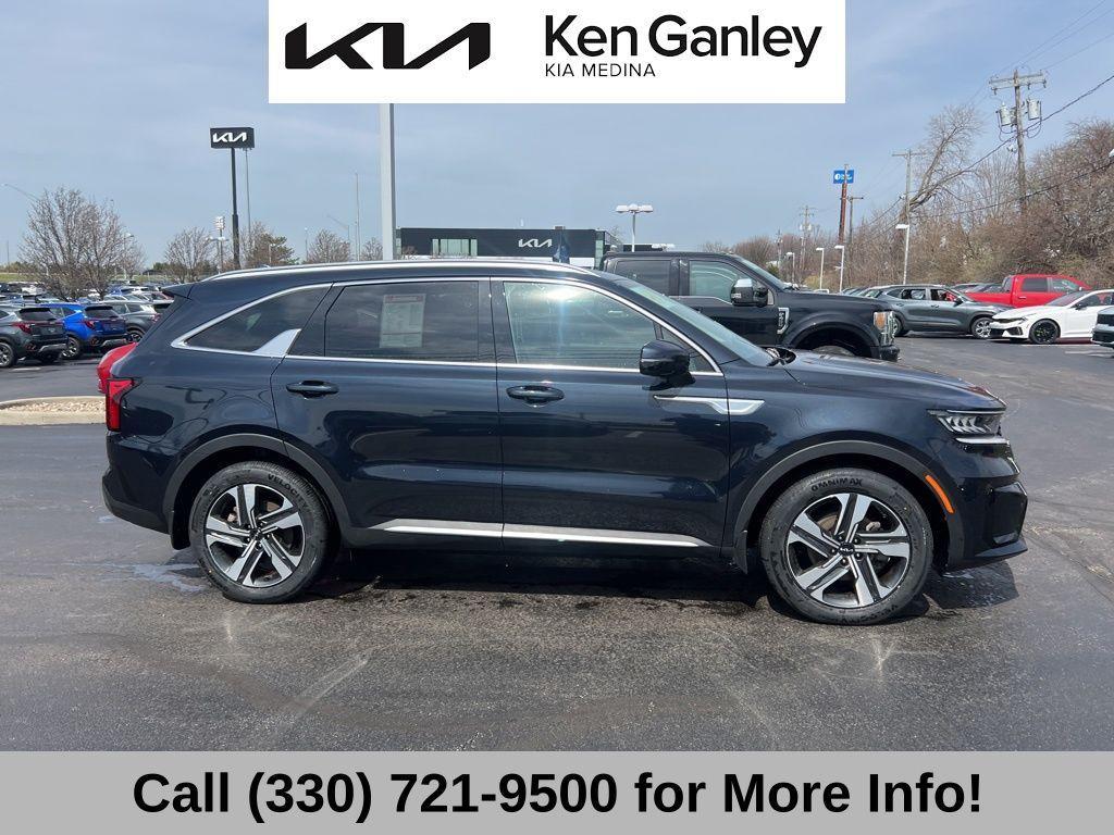 used 2023 Kia Sorento Hybrid car, priced at $29,580