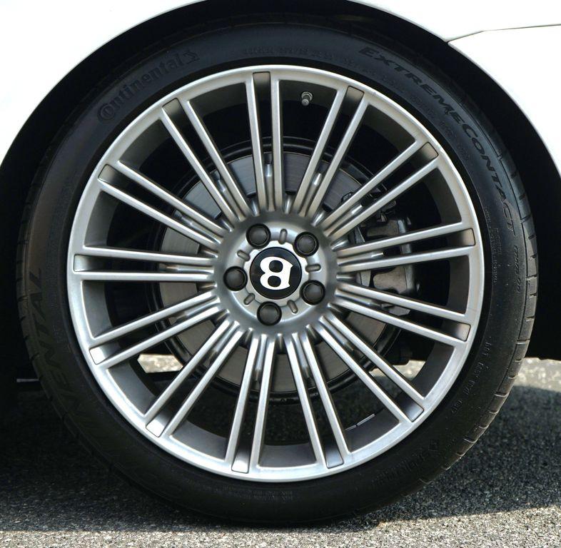 Bentley Continental GT view 42