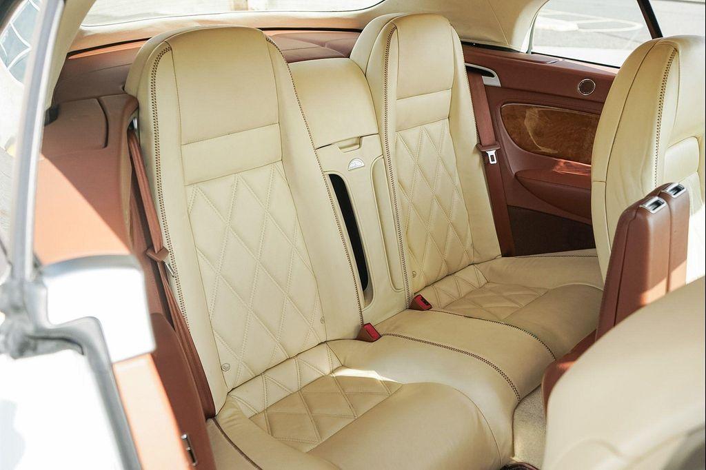 Bentley Continental GT view 30
