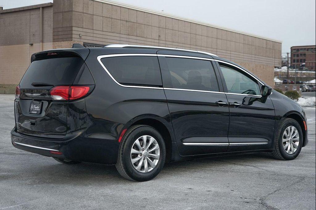 used 2018 Chrysler Pacifica car, priced at $13,900