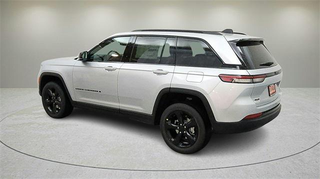 new 2025 Jeep Grand Cherokee car, priced at $41,054
