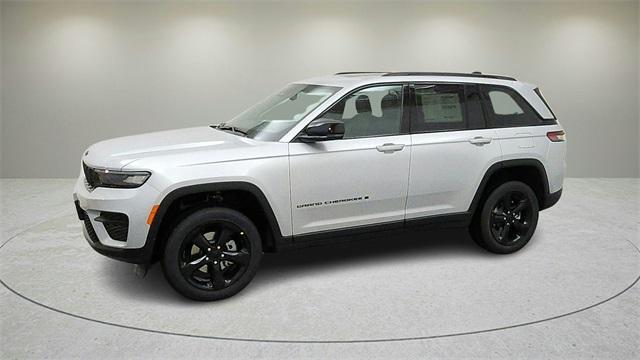 new 2025 Jeep Grand Cherokee car, priced at $41,054