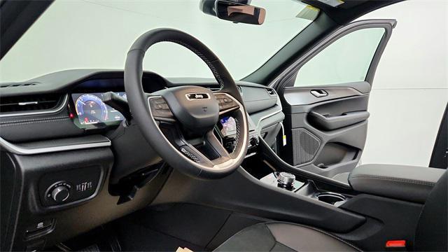 new 2025 Jeep Grand Cherokee car, priced at $41,054