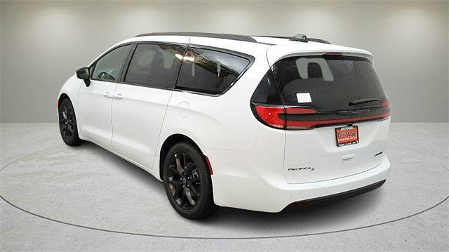 new 2026 Chrysler Pacifica car, priced at $46,740