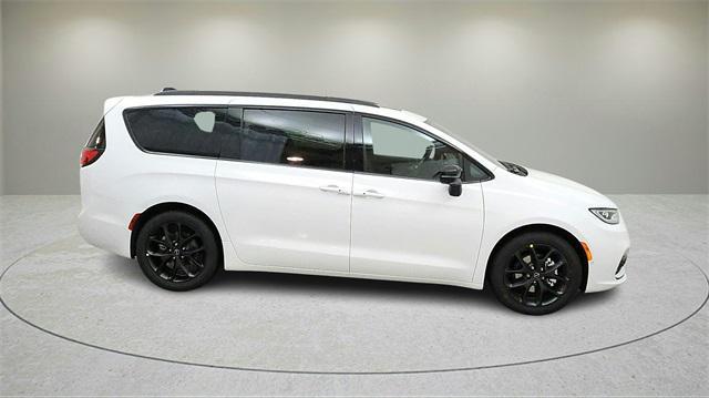 new 2026 Chrysler Pacifica car, priced at $46,740