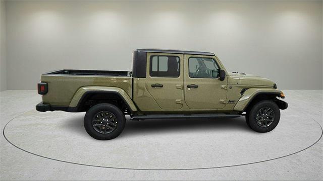 new 2026 Jeep Gladiator car, priced at $45,757
