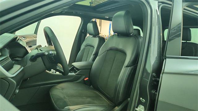 new 2026 Jeep Grand Cherokee car, priced at $43,825