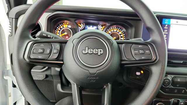 new 2026 Jeep Wrangler car, priced at $40,185