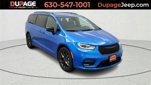 new 2026 Chrysler Pacifica car, priced at $43,352