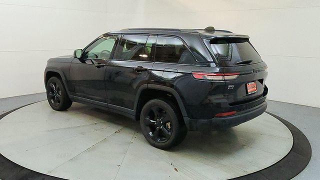 used 2023 Jeep Grand Cherokee car, priced at $29,999