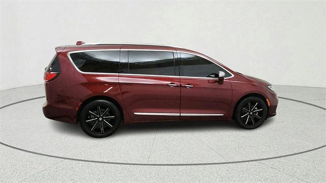 used 2021 Chrysler Pacifica Hybrid car, priced at $23,850