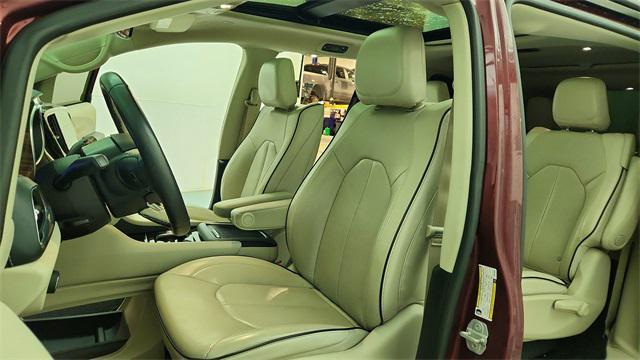 used 2021 Chrysler Pacifica Hybrid car, priced at $23,850