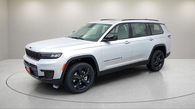 new 2025 Jeep Grand Cherokee L car, priced at $43,334