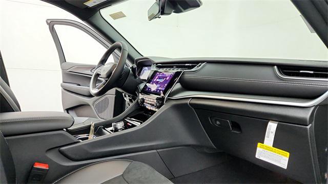 new 2025 Jeep Grand Cherokee L car, priced at $38,834