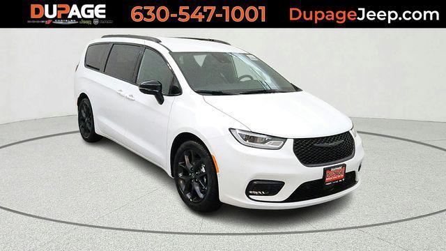 new 2026 Chrysler Pacifica car, priced at $42,816