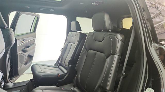 new 2025 Jeep Grand Cherokee L car, priced at $42,255