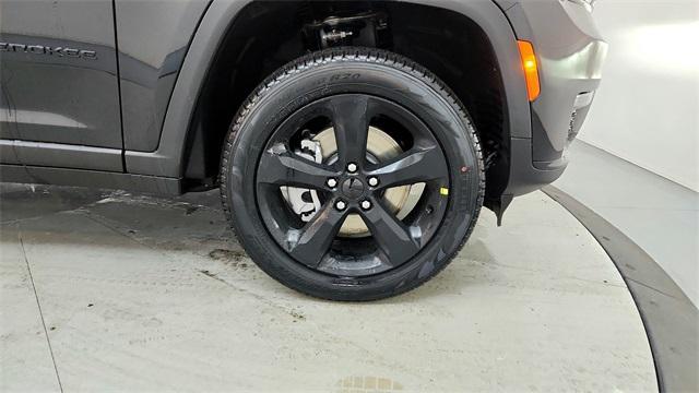 new 2025 Jeep Grand Cherokee L car, priced at $46,695