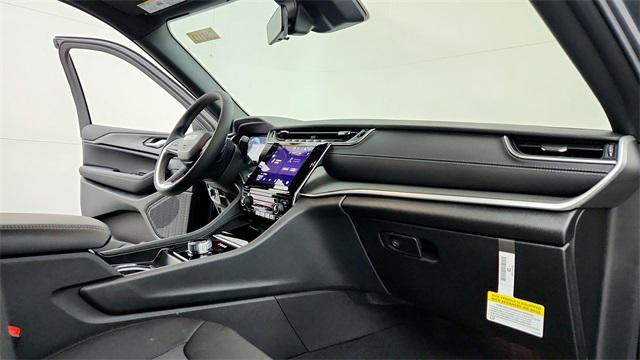 new 2025 Jeep Grand Cherokee car, priced at $35,046