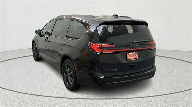 new 2026 Chrysler Pacifica car, priced at $42,916