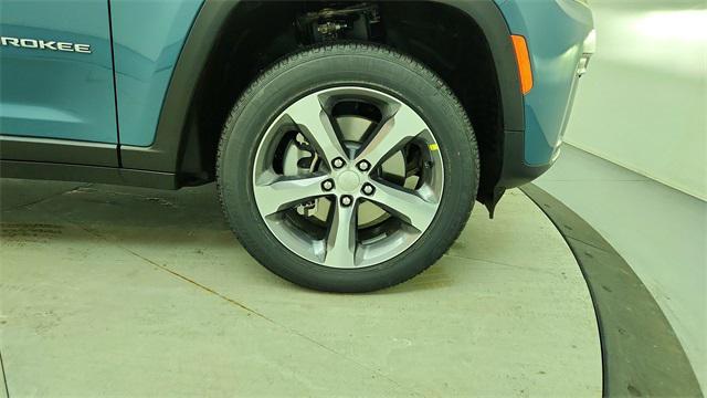 new 2026 Jeep Grand Cherokee L car, priced at $44,638