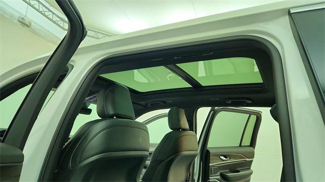 new 2026 Jeep Grand Cherokee car, priced at $44,257