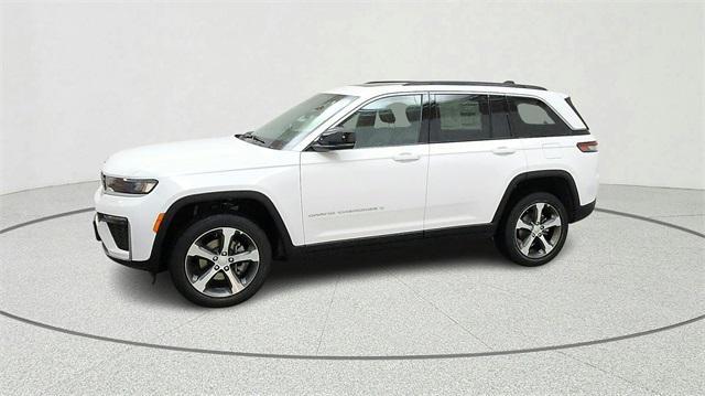 new 2026 Jeep Grand Cherokee car, priced at $44,257